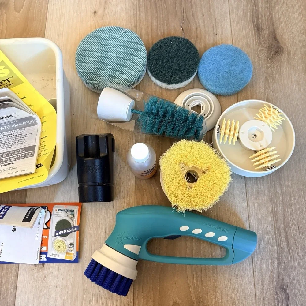 Black & Decker‎ Scumbuster (Cordless Wet Scrubber) W/Battery & All Accessories